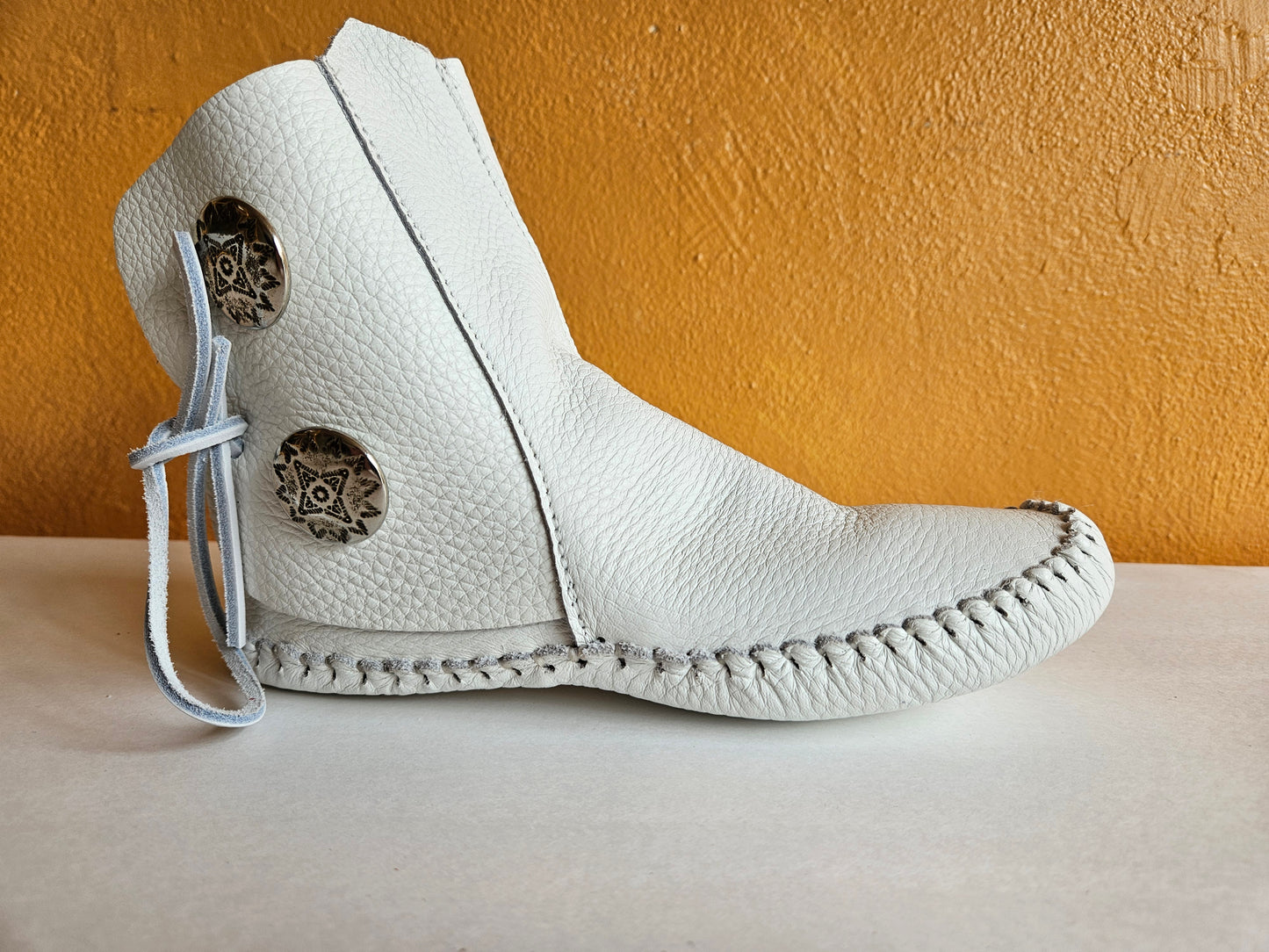Women's Taos Moccasin 3000 White